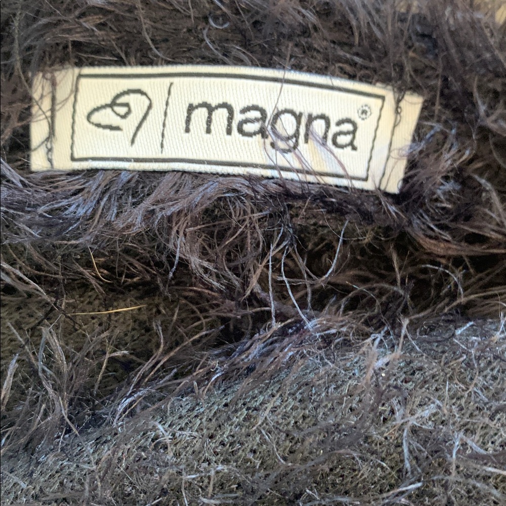 Magna Fuzzy Long Jacket - Picture 8 of 9
